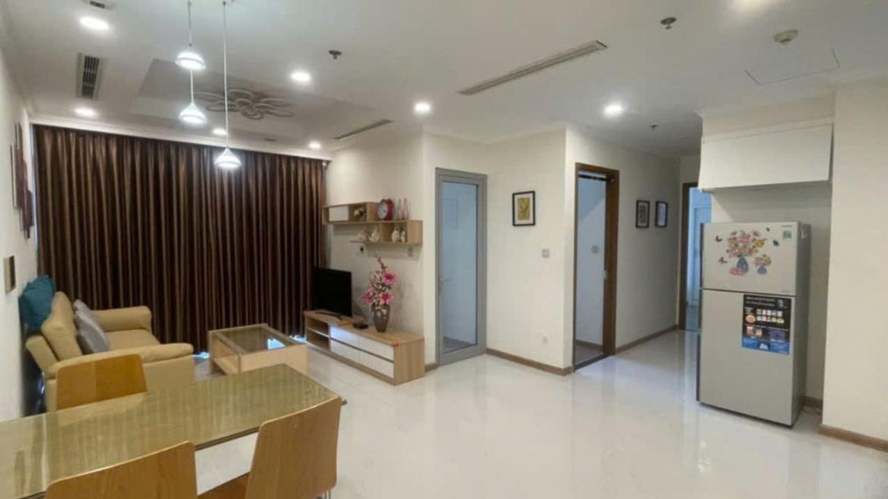 Bán nhanh căn hộ Vinhomes Central Park, 2 phòng ngủ, đầy đủ nội thất, giá 8 tỷ 6