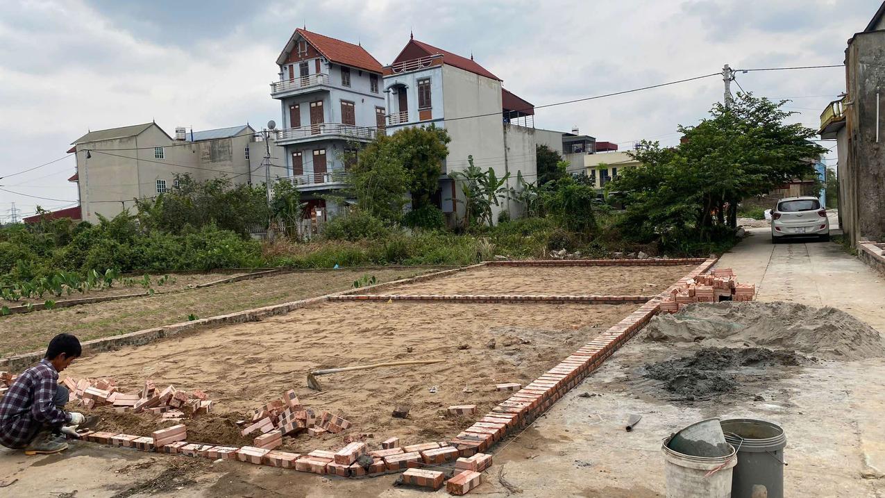 Bán lô đất góc đẹp 50m², Quang Minh, Mê Linh, giá chỉ 3 tỷ, sổ đỏ chính chủ