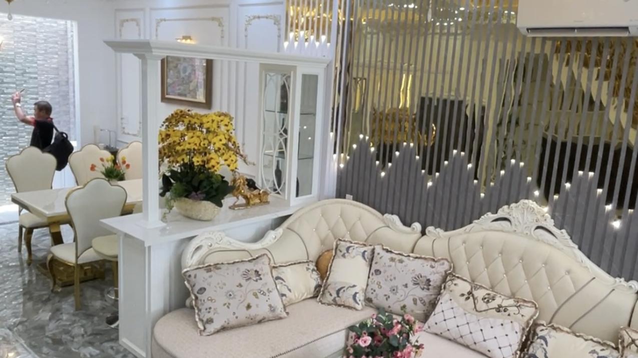 Bán nhà đẹp như hoa hậu, Huỳnh Tấn Phát, Nhà Bè, 80m², 4pn, nội thất tân cổ điển, giá 9.8 tỷ