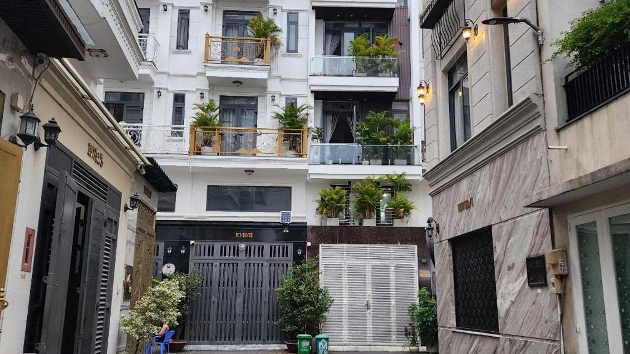Bán nhanh siêu phẩm biệt thự mini làng hoa Gò Vấp, 5 tầng đẳng cấp, đầy đủ nội thất, giá chỉ 8 tỷ