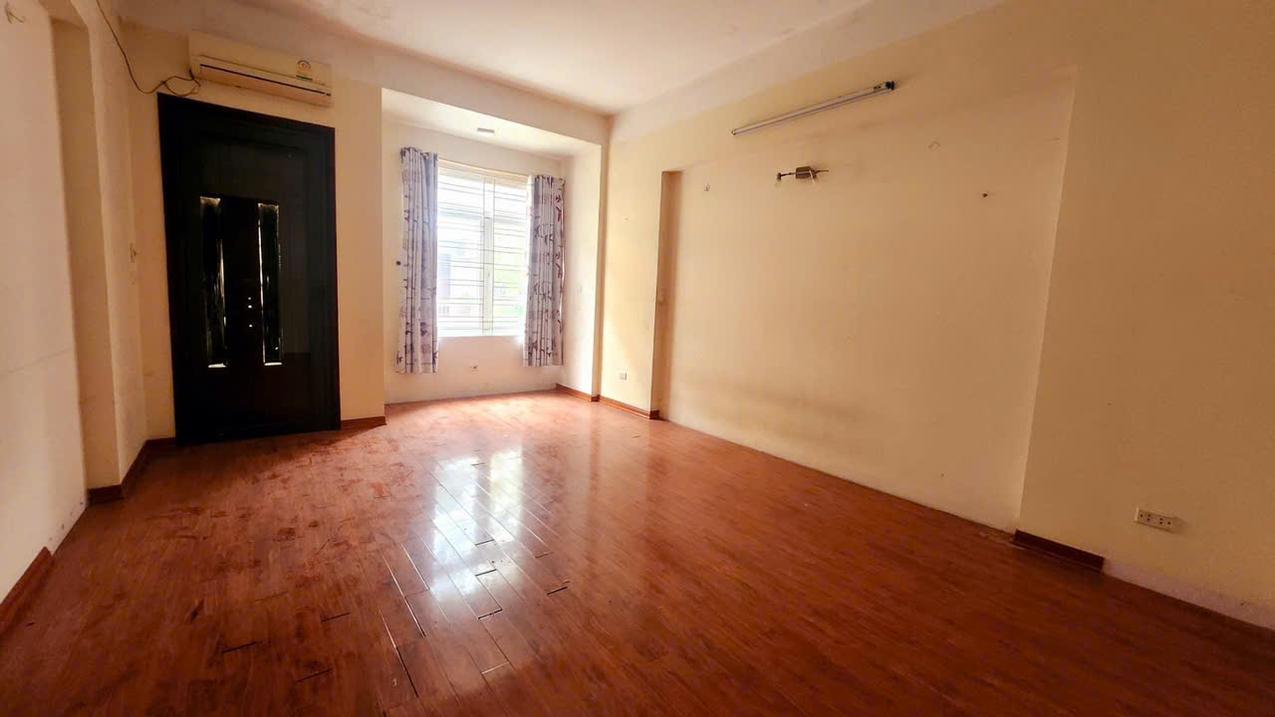 BÁN GẤP NHÀ LIỀN KỀ VĂN QUÁN, HÀ NỘI, 85.5M², 5 TẦNG, GARA Ô TÔ, KINH DOANH TỐT