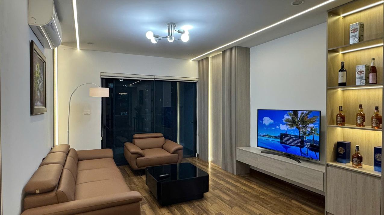 Chuyển nhà cần bán gấp căn 3pn, 2wc, 121m², tòa S1 Goldmark City, full nội thất, view hồ bơi, giá 7.95 tỷ