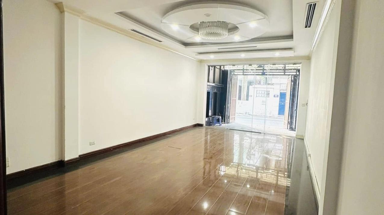 Bán nhà mặt phố Linh Lang, trung tâm Ba Đình, 100m² x 7 tầng, thang máy, 2 mặt tiền, giá 48.5 tỷ