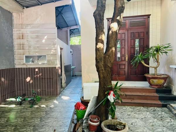 Bán gấp nhà mặt tiền Cách Mạng Tháng 8, 214m², kinh doanh đỉnh, giá chỉ 10,5 tỷ