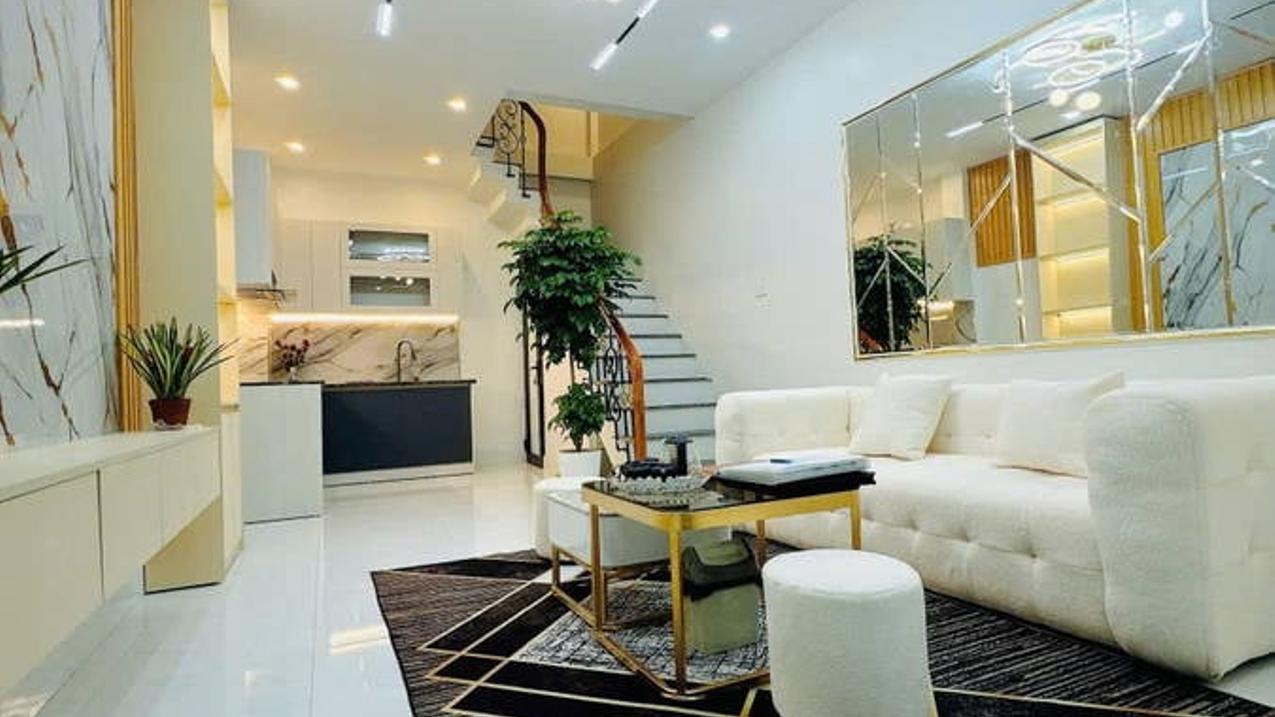 Bán gấp nhà Lê Trọng Tấn, Thanh Xuân, 32m² x 5 tầng, ngõ thông, sổ đỏ chính chủ, giá 6,85 tỷ