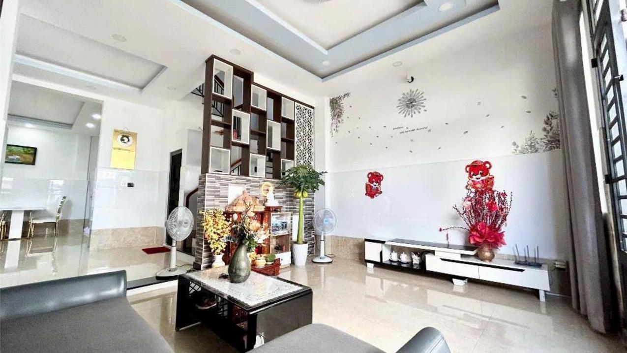 Bán nhà phố góc 2 mặt tiền Đào Sư Tích, Nhà Bè, 81m², 4 tầng, chỉ 6.55 tỷ, sổ hồng cầm tay