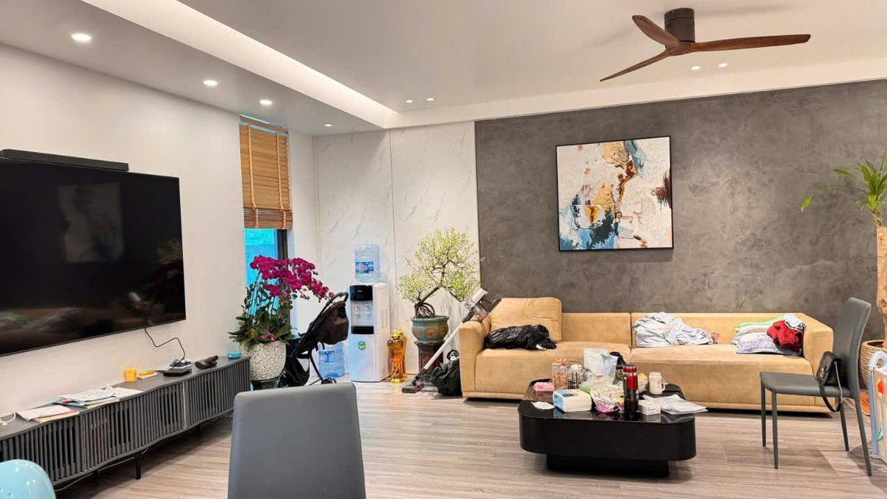 Bán nhà lô góc Kim Giang, Hoàng Mai, 72 m2, 6 tầng, mặt tiền 7 m, giá 16 tỷ