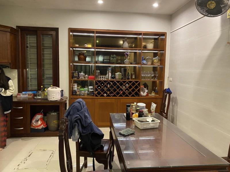Bán nhanh nhà Bạch Thái Bưởi, Văn Quán, Hà Đông, đường 3 ô tô tránh nhau, giá 18 tỷ