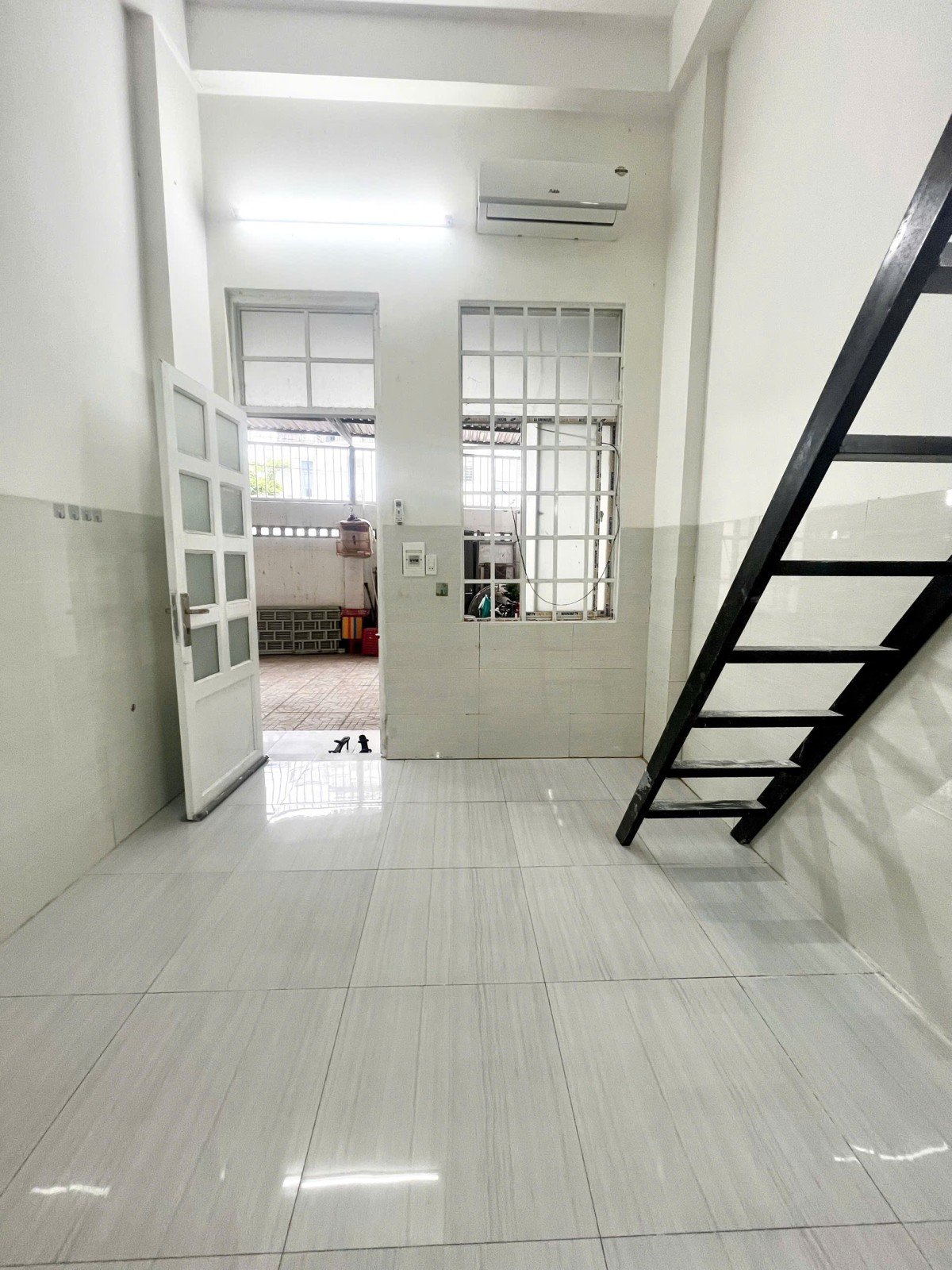 Cho thuê phòng full nội thất 20m² có gác lửng, Triều Khúc, Gần ĐH Hà Nội, ĐH GTVT, Giá 4 triệu/tháng