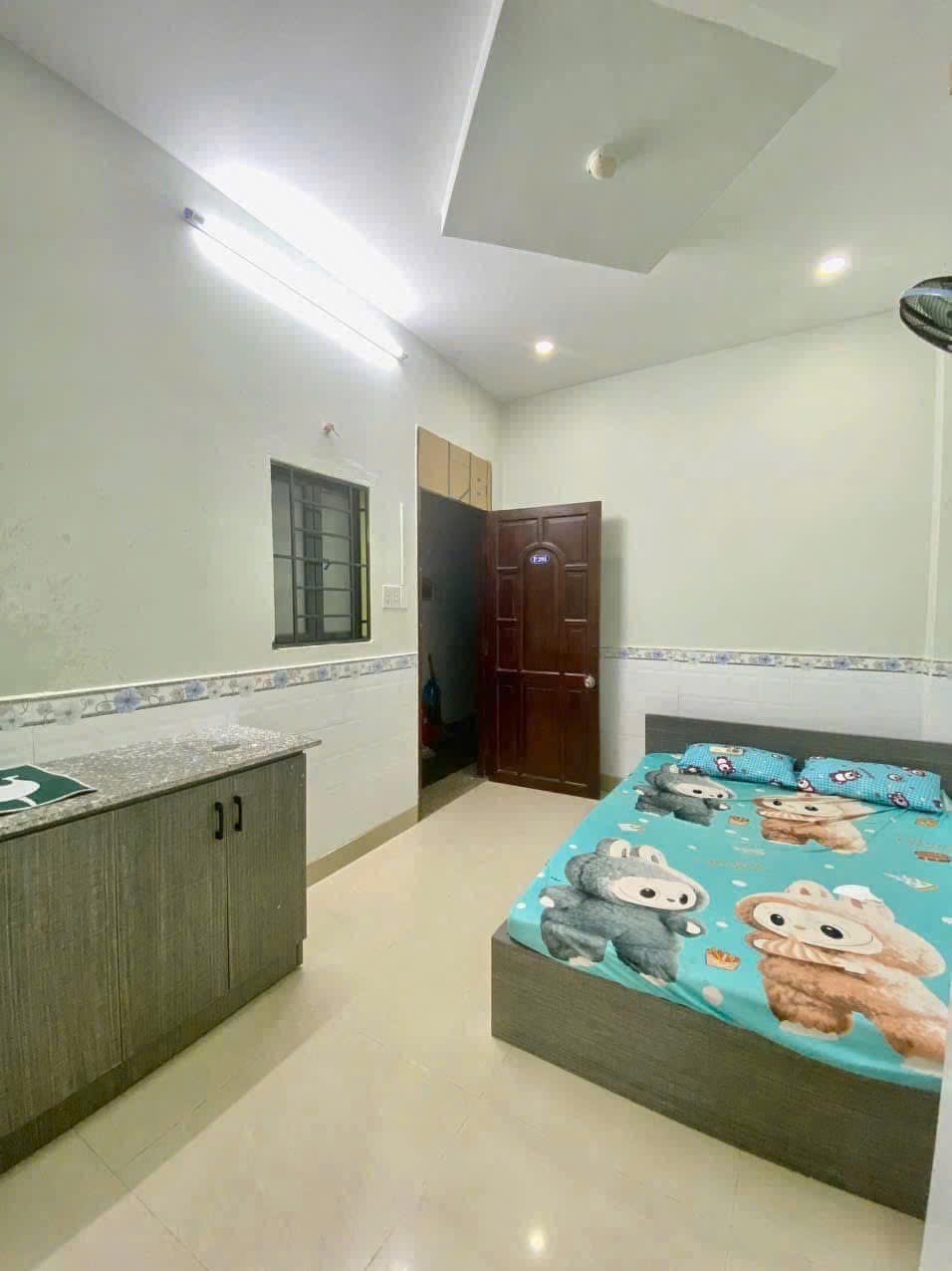 Cho thuê phòng có nội thất, gần cơ sở mới IUH Gò Vấp, có thang máy, hầm xe, giá rẻ chỉ 3 triệu/tháng