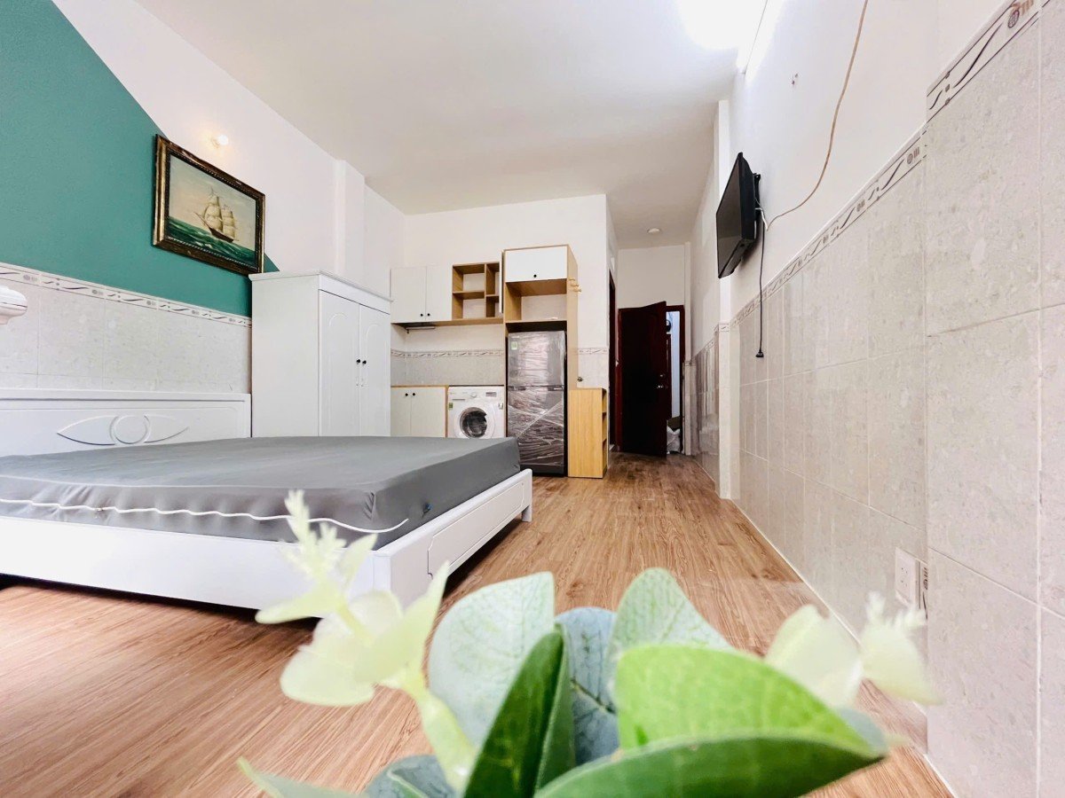 Phòng Studio full đồ view cây xanh 26 Nguyên Hồng - Đống Đa