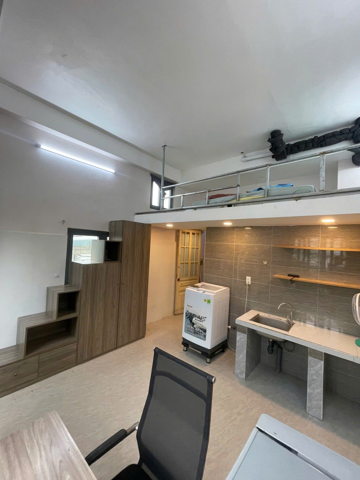 Cho thuê phòng duplex siêu rộng 45m² có ban công lớn, Trần Hưng Đạo, Quận 1, Giá chỉ 7.5 triệu/tháng