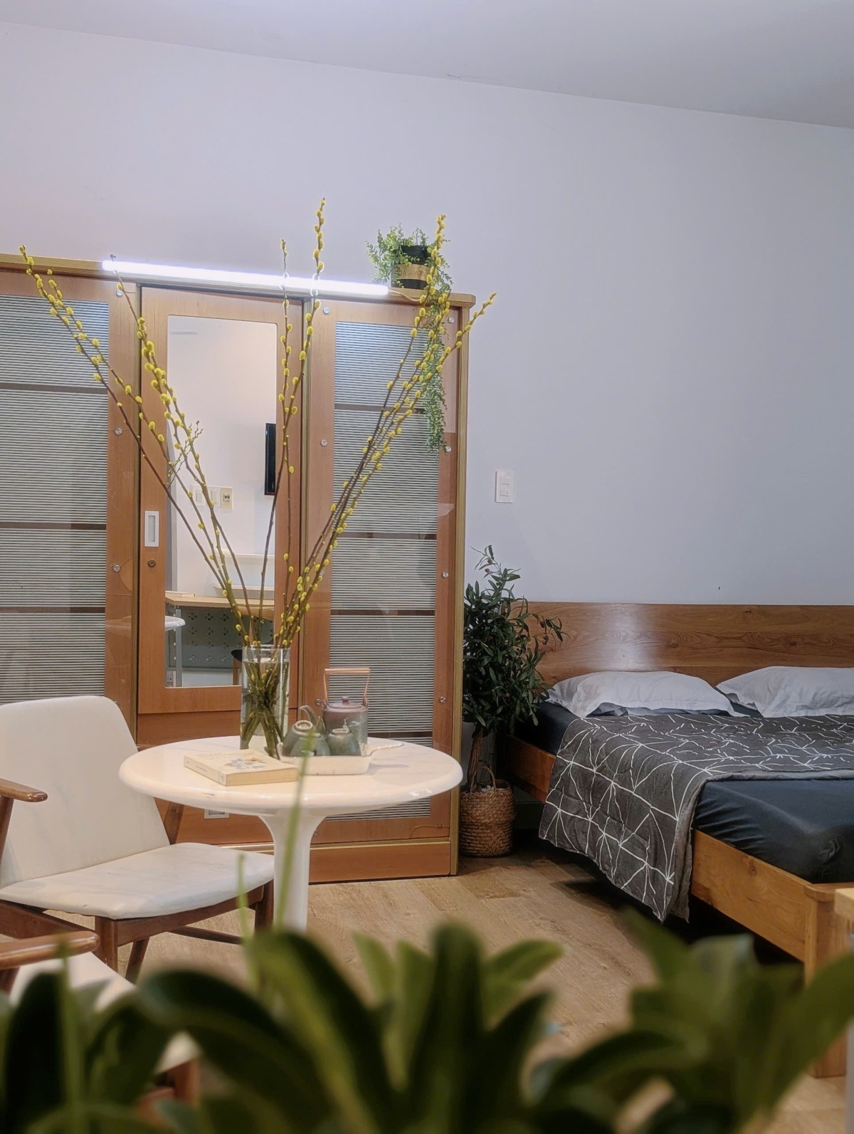 Cho thuê căn hộ studio 30m² full nội thất – gần Lotte Mart Quận 7, có cửa sổ trời