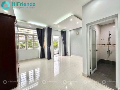 Cho thuê phòng giá 4,4 triệu đường Tạ Quang Bửu, Quận 8, ban công thoáng mát