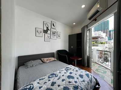 Cho thuê trọ Hồ Hảo Hớn, Quận 1, full nội thất, giờ tự do, ban công lớn