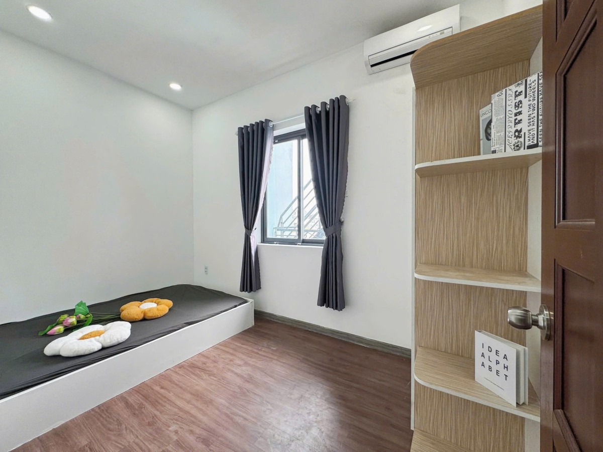 Phòng cho thuê siêu thoáng, full nội thất, thang máy – bảo vệ 24/7, ngay Ngã Tư Hàng Xanh, Bình Thạnh