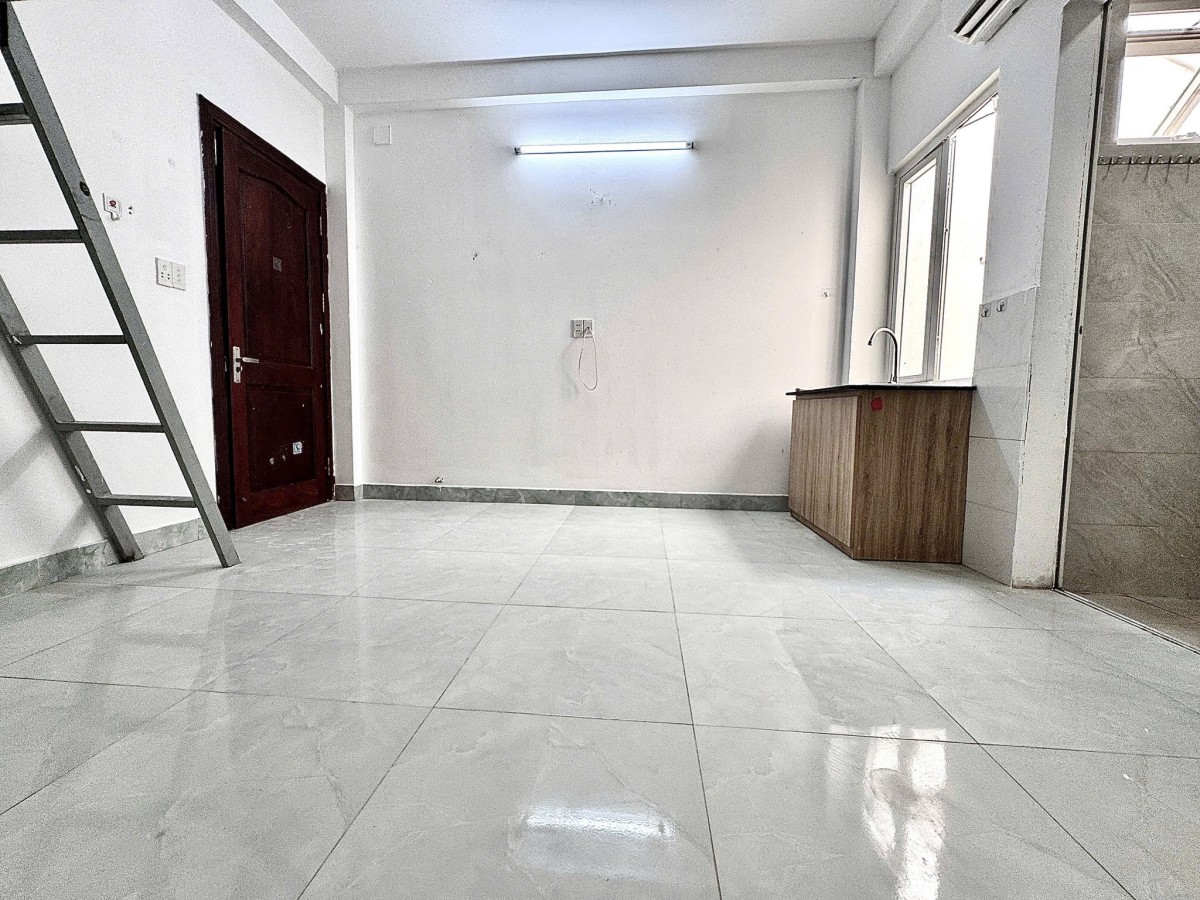 PHÒNG TRỆT GÁC CAO_BAO THOÁNG_NGAY ĐH SPKT, NGÂN HÀNG. GIỜ GIẤC TỰ DO