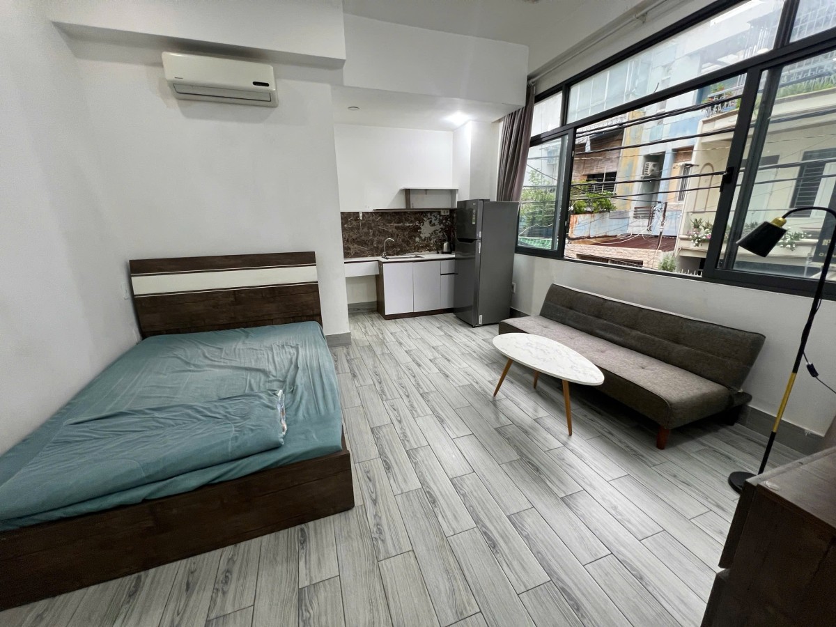 Phòng Studio Cửa Sổ Trời Siêu Bự Full Nội Thất Thang Máy Ngay Chợ Tân Bình, Giá 5,5 triệu