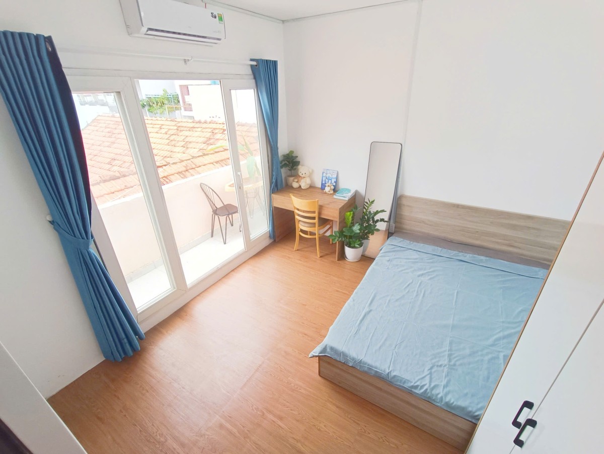 Cho thuê phòng ngủ full nội thất ban công lớn ngay ĐH Sài Gòn, Sư Phạm, Khoa Học tự nhiên