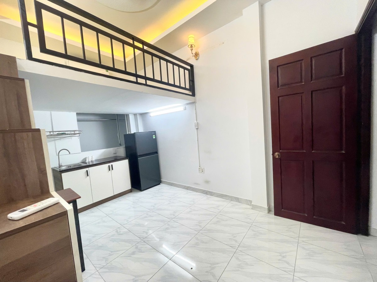 CHO THUÊ DUPLEX CÓ GÁC BAN CÔNG 35m2 QUẬN 10 - NGAY UEH, QUẬN 10