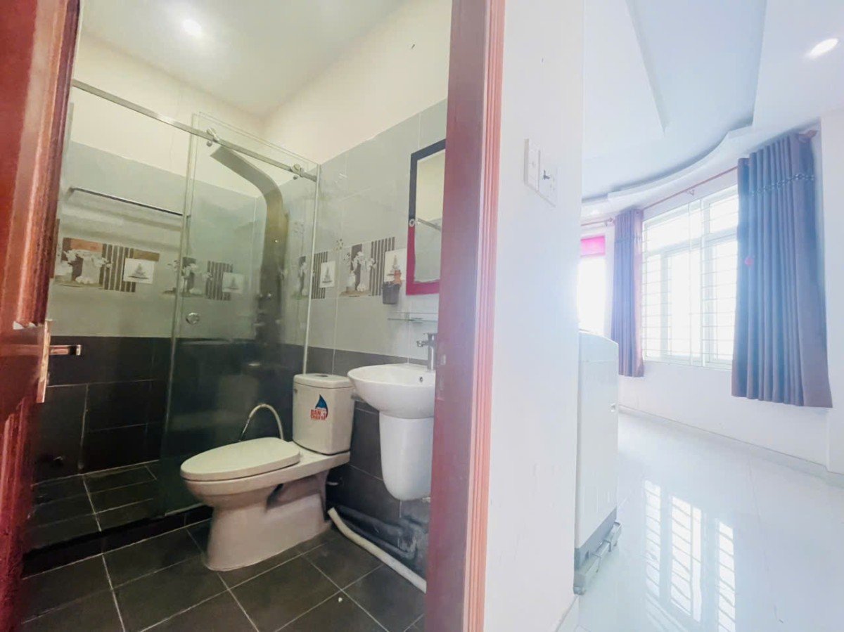 STUDIO BAN CÔNG RIÊNG FULL NỘI THẤT MỚI CỬA SỔ THOÁNG, BÌNH TRỊ ĐÔNG A