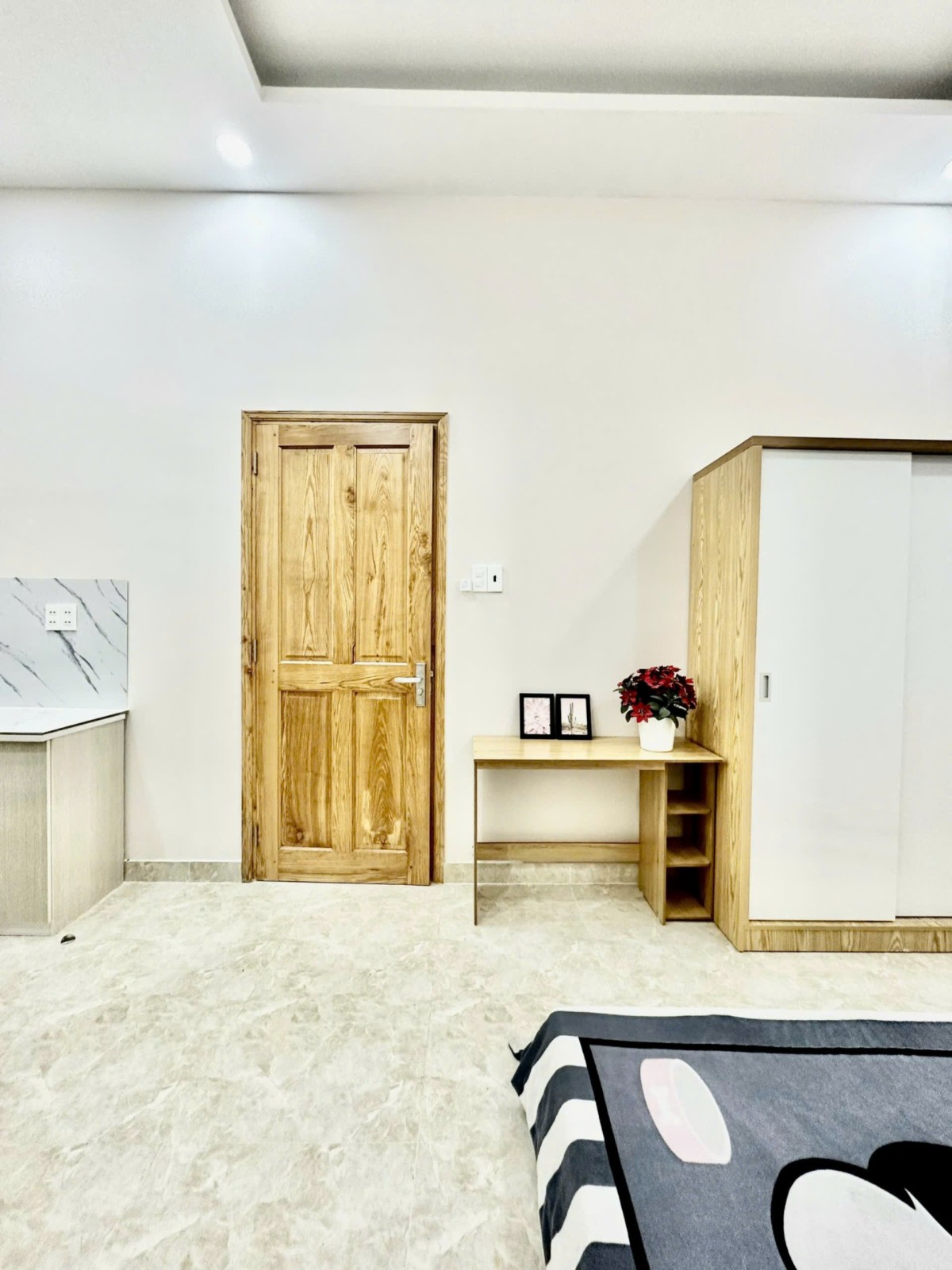 Cho thuê CHDV Bình Thạnh giá rẻ 4.5 triệu/tháng, full nội thất, gần trường ĐH, an ninh tốt