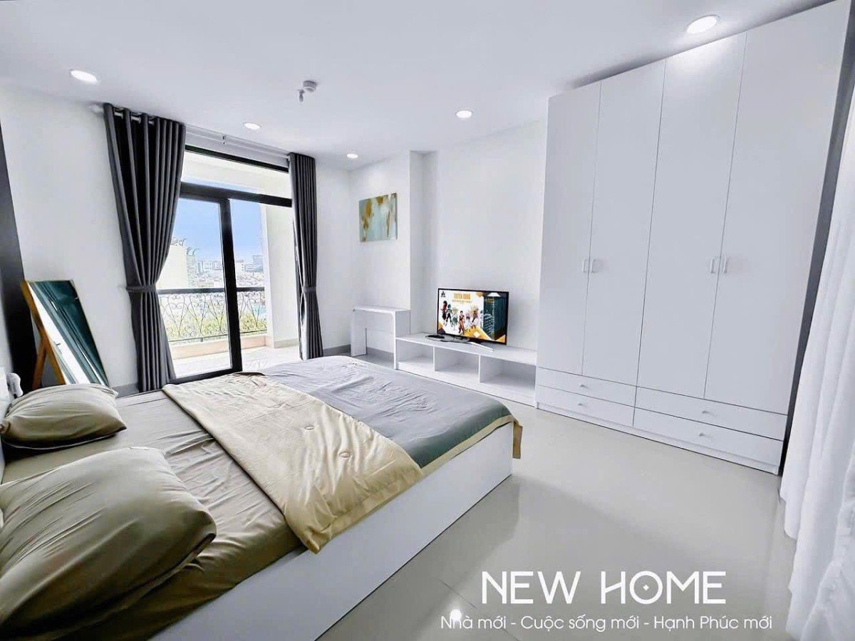 Cho thuê phòng 30m² cửa sổ lớn view bờ kè đường Trường Sa Quận 3, full nội thất mới