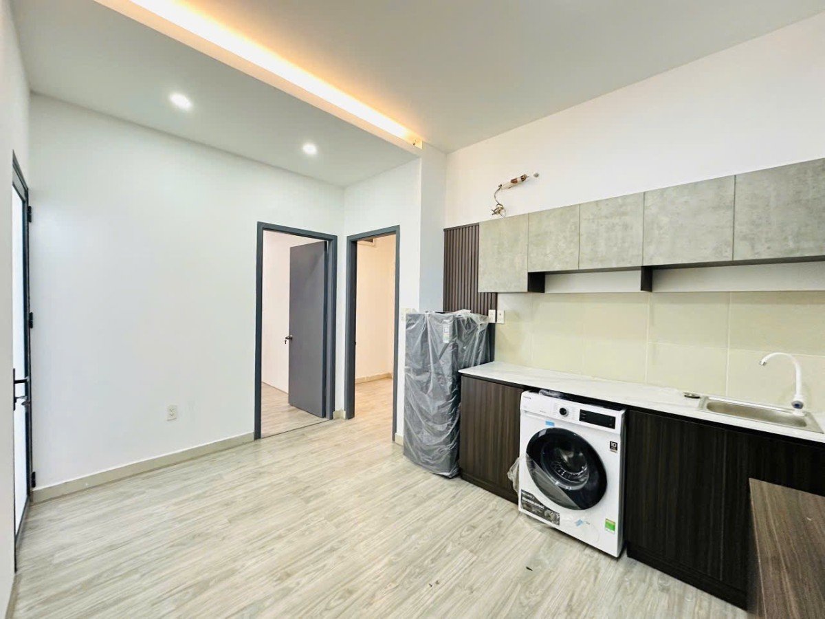 Căn Hộ 2 Phòng Ngủ Full Nội Thất, Máy Giặt Riêng, Rộng Rãi, Thoáng Mát