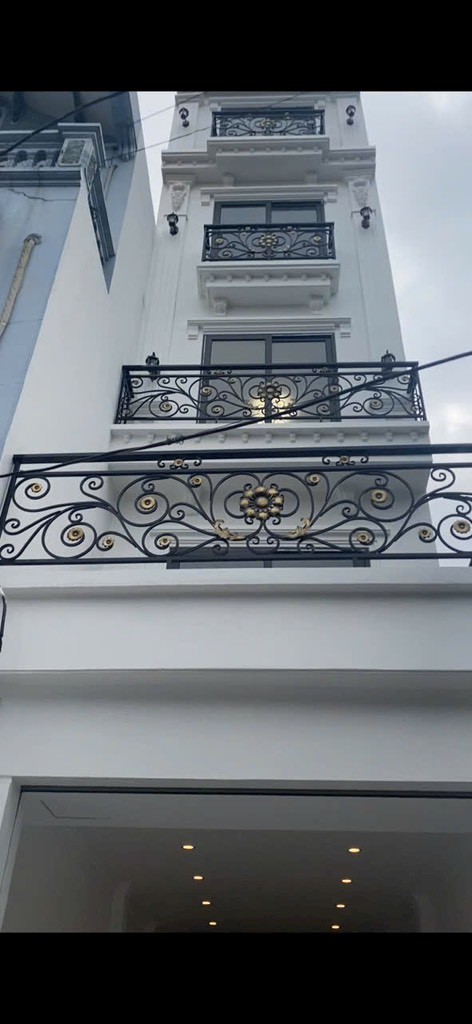 Bán nhà Thạch Bàn Long Biên 42m², 6 tầng thang máy, ô tô tránh, kinh doanh sầm uất giá 8.85 tỷ