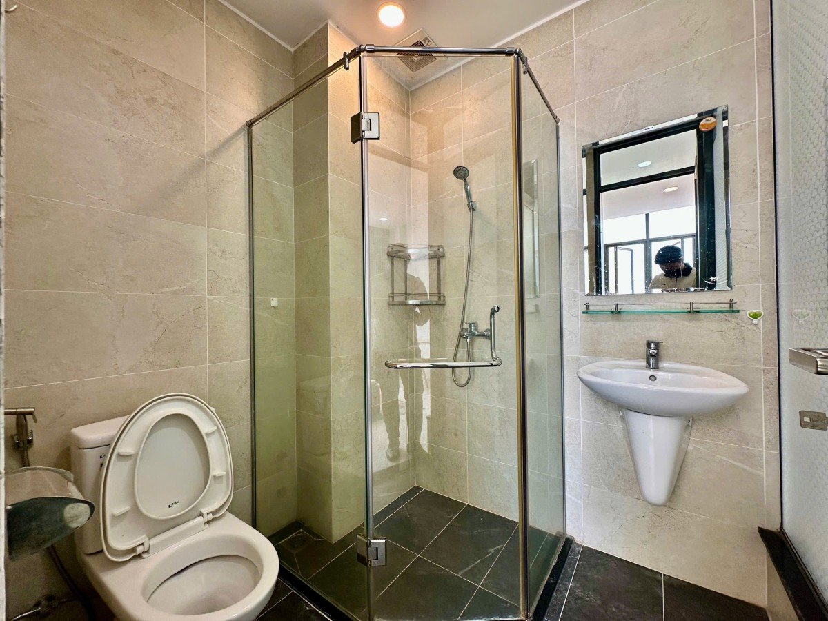 CỰC PHẨM STUDIO FULL NỘI THẤT BAN CÔNG NGAY VỊ TRÍ QUẬN 1