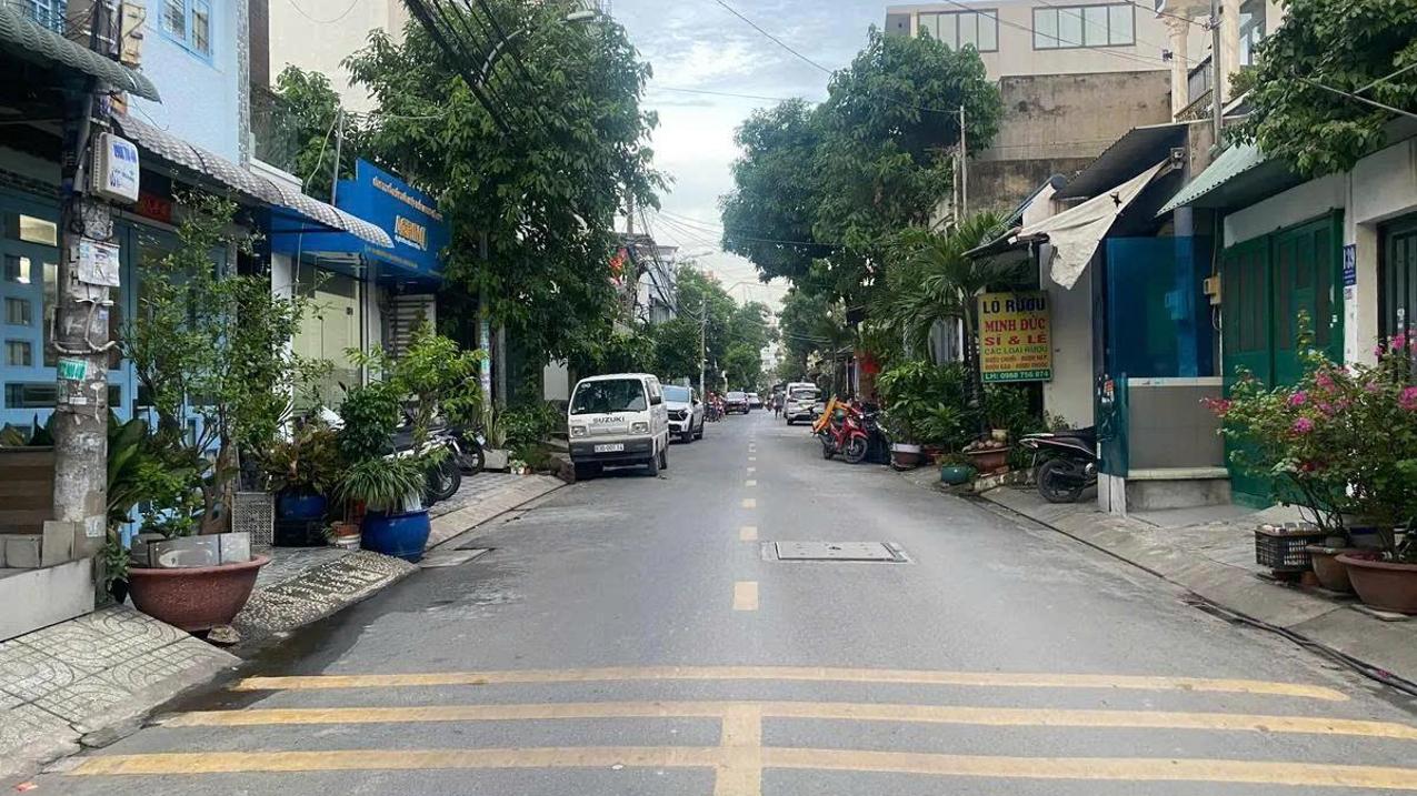 Bán nhà mặt tiền đường 13 Bình Tân, 75m², 2 tầng, sổ hồng riêng, giá chỉ 7.3 tỷ