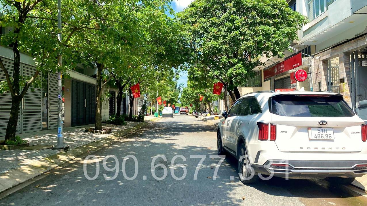 Bán Nhà Bình Thạnh, ngay Đặng Thùy Trâm, 6m x 20m vuông vức, Xe hơi vào hầm, 22 tỷ