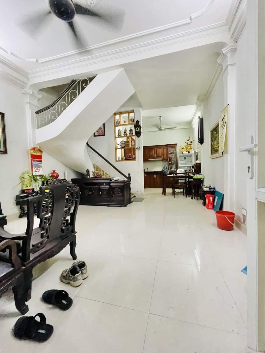 Bán Nhà Tây Sơn, Quang Trung, Đống Đa – 40m², Mặt Tiền 3.5m, Giá 5.3 Tỷ, Sổ Đỏ Chính Chủ