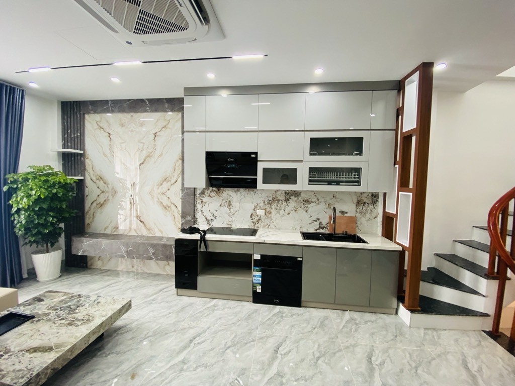 Siêu phẩm nhà Phúc Lợi, gara ô tô, ô chờ thang máy, full nội thất, lô góc siêu thoáng