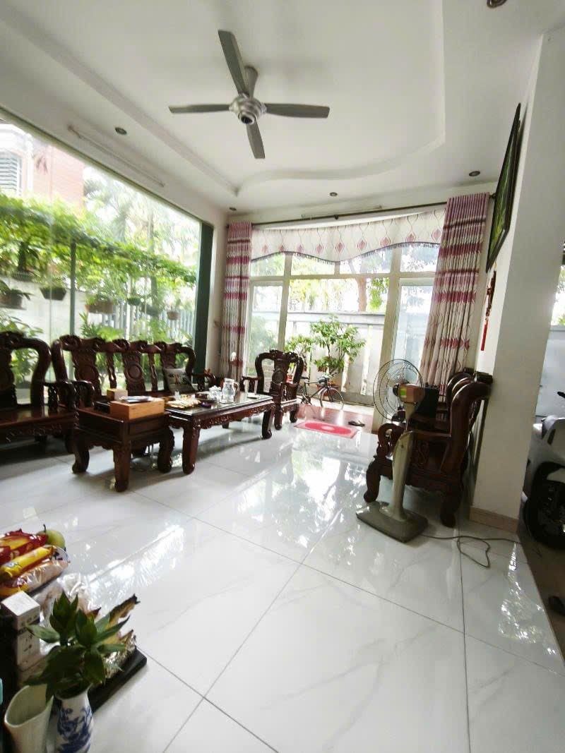 Bán Gấp Biệt Thự 240m² Khu Dân Cư VIP Thới An, Quận 12 – 1 Trệt 3 Lầu, Đường 10m – Giá 18.5 Tỷ