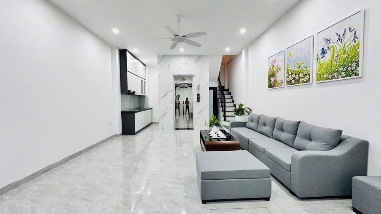 Bán nhà mới 6 tầng ngay Hoàng Hoa Thám, Ba Đình,Chỉ 5 phút ra lăng Bác, giá nhỉnh 11 tỷ