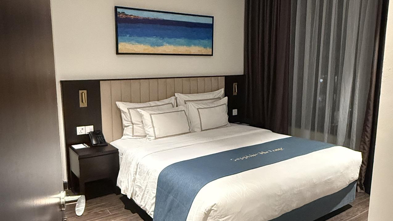 Chính chủ cho thuê căn hộ 2pn ngay Hạ Long, Quảng Ninh, view vòng quay mặt trời