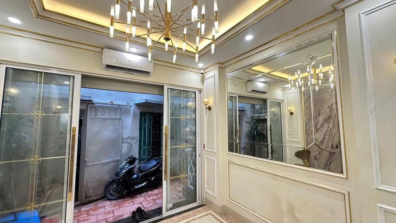 Nhà đẹp Mỹ Đình, Nam Từ Liêm, 30m2, 5 tầng, full NT đẹp giá chỉ nhỉnh 6 tỷ