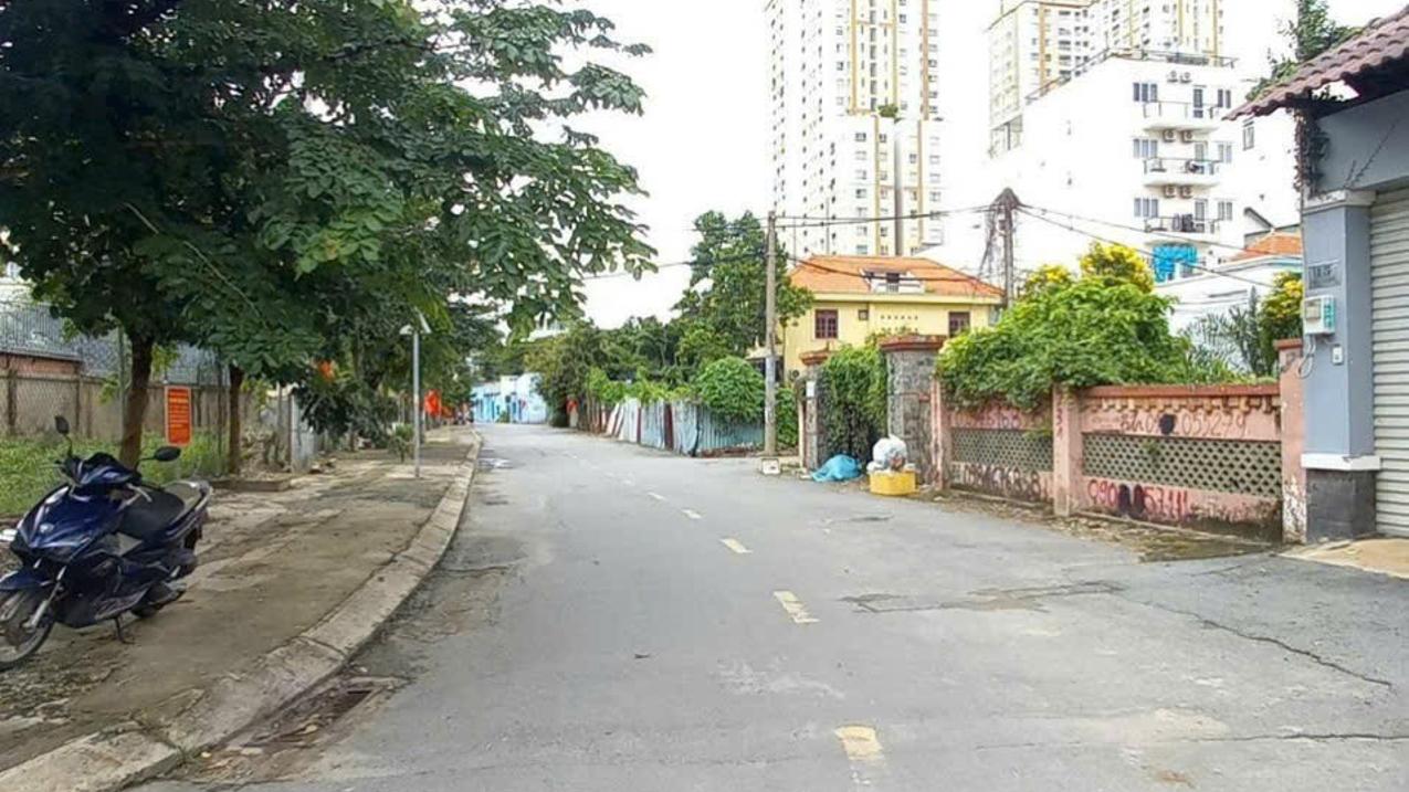 Bán nhà MT đường 64 Thảo Điền Quận 2 khu Biệt Thự Cao Cấp