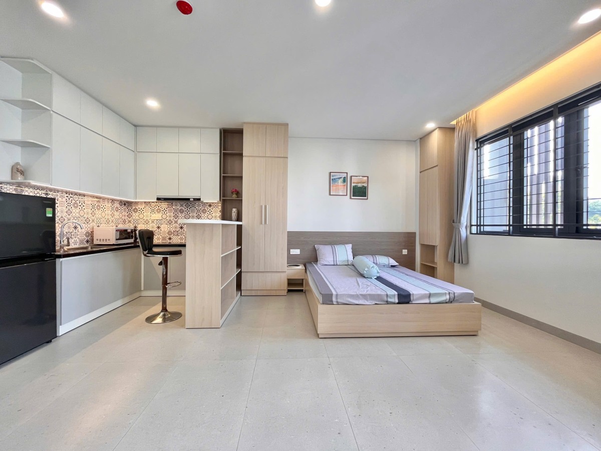 Cho thuê căn hộ Studio 40m² full nội thất, có ban công trung tâm Quận 7 – Giá 6 triệu/tháng