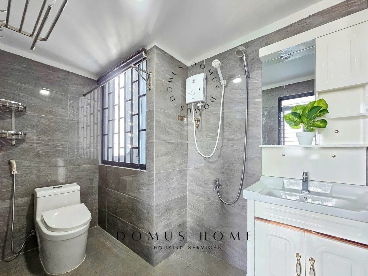 Duplex full nội thất Lâm Văn Bền, Quận 7 có nhiều cửa sổ