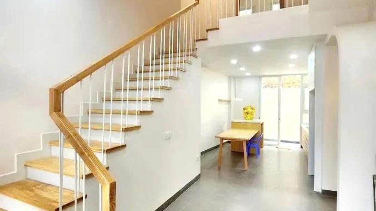 Nhà 4 tầng hiện đại sát bv Bình Tân diện tích 50m2 – giáp Tân Phú , sổ hồng chính