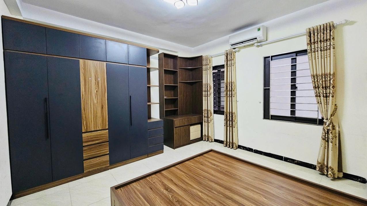 Bán nhà Ngọc Thụy, Long Biên, full nội thất, hàng xóm Khai Sơn, cách công viên Ngọc Thuỵ chỉ vài trăm m