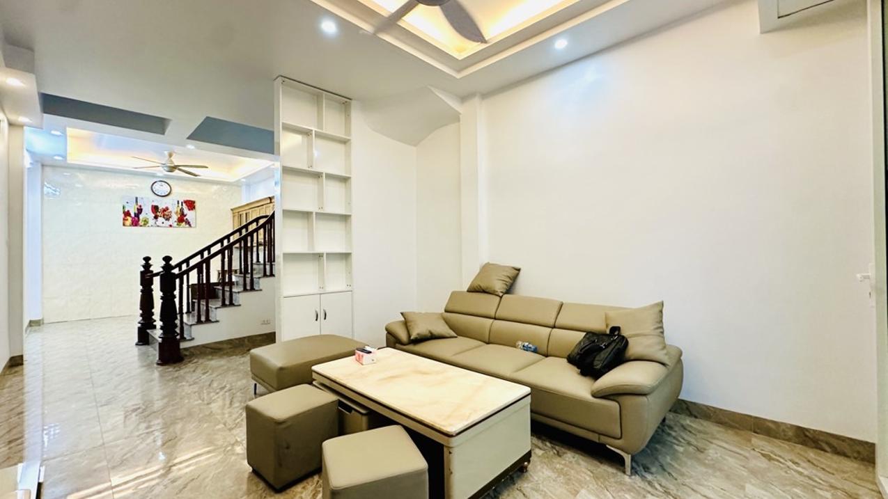 Bán nhà Ngọc Thụy, Long Biên, mới tinh, full nội thất, giá nhỉnh 7 tỷ thuong lượng