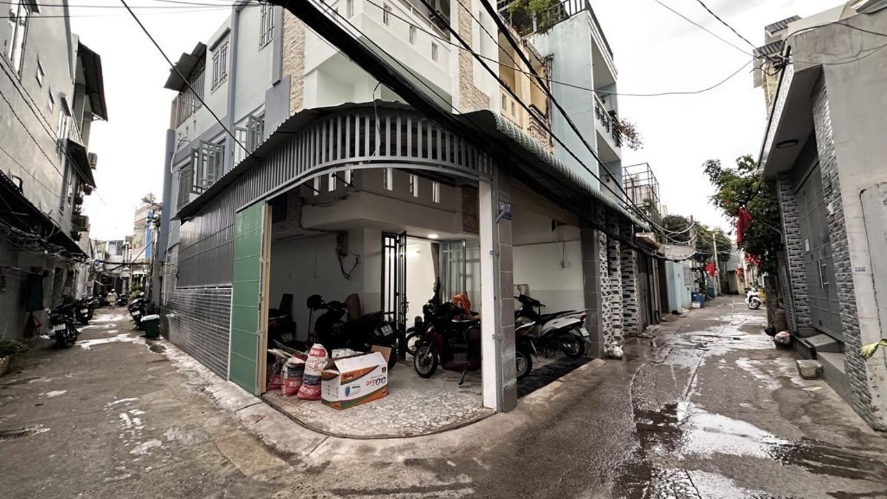 Bán gấp nhà 3 tầng ngay Nguyễn Văn Quỳ, Quận 7, giá nhỉnh 5 tỷ