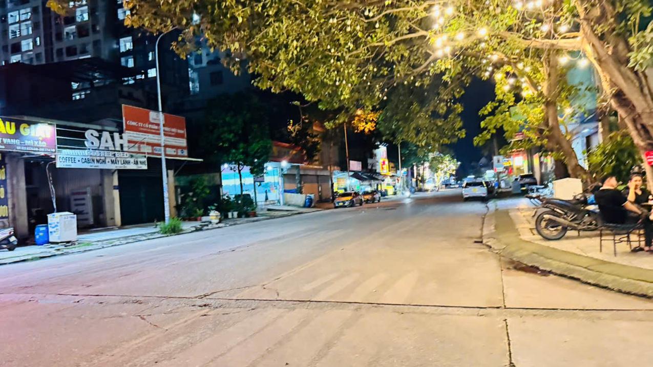 Bán nhà 5 tầng , 25 phòng Trung Tâm Dĩ An, Bình Dương - Giá 18 tỷ