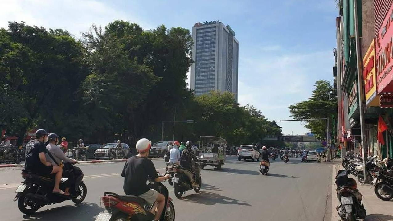Bán mảnh đất vàng Phố Tây Sơn, Đống Đa, 8 tầng, mặt tiền khủng 20m, tòa văn phòng đẳng cấp