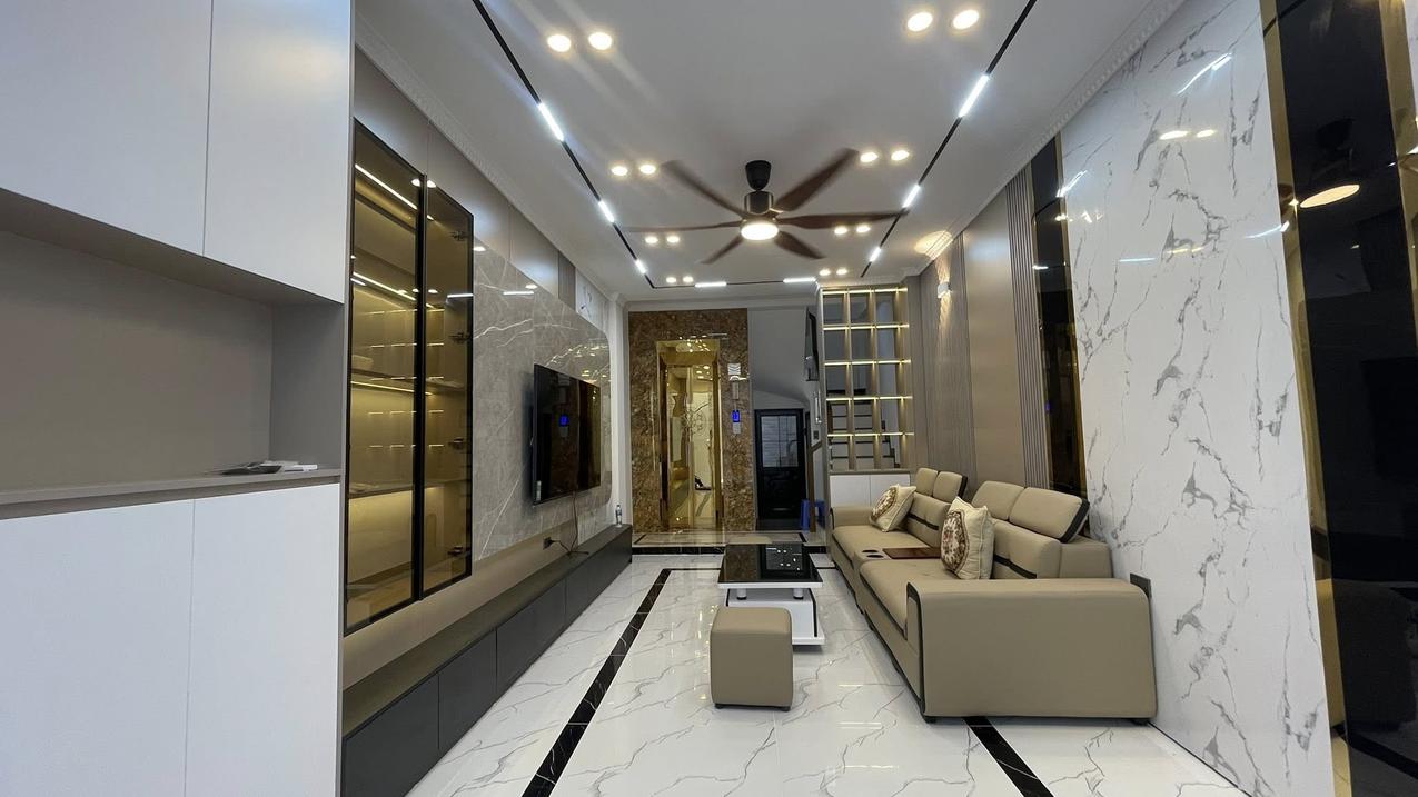 Nhà phố Tây Hồ, thiết kế đẳng cấp, thang máy  7 tầng - nhỉnh 12 tỷ