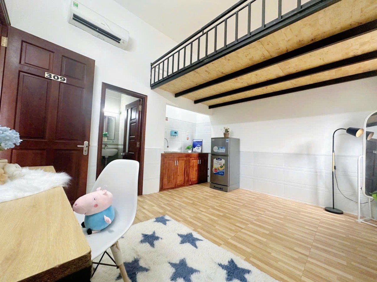Duplex ở gần Etown Tân Bình và Học viện Hàng Không, không giới hạn người