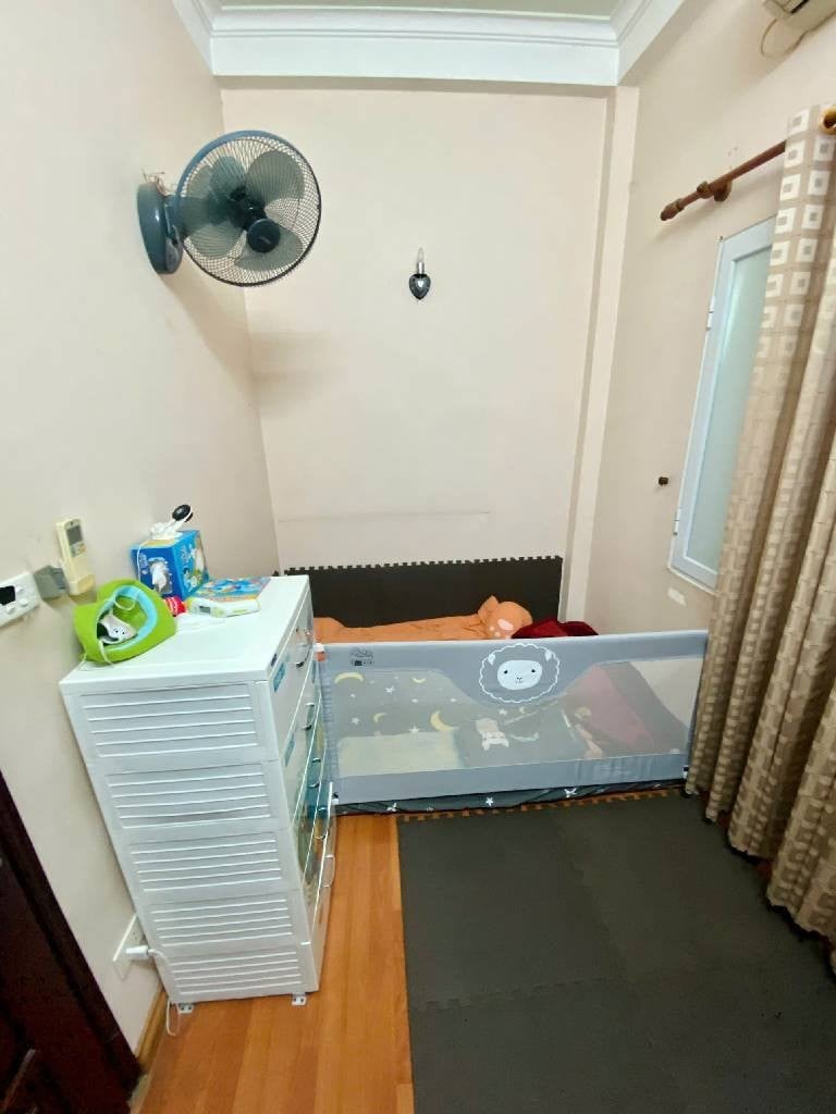 Bán nhà lô góc Nguyễn Đức Cảnh, vỉa hè rộng, kinh doanh tốt, giá 9.9 tỷ